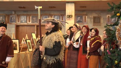 Постановку різдвяних набутків "Коляда та й плєс. Ізпрежди віка…" покажуть у Франківському драмтеатрі