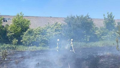 На Хмельниччині працівники ДСНС ліквідували вісім пожеж
