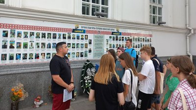 13 дітей, які виховуються у будинках сімейного типу, завершили навчання в проєкті "Незламні постаті Житомирщини"
