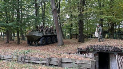 Реконструкція трьох епох Реконструкція трьох епох