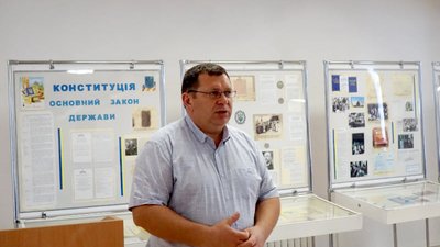 У Тернополі відкрили виставку, присвячену річниці прийняття Конституції України У Тернополі відкрили виставку, присвячену річниці прийняття Конституції України