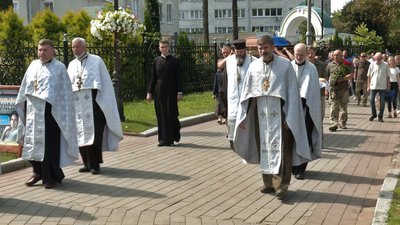 "За першим покликом пішов на фронт": у Луцьку попрощалися з 57-річним підполковником Сергієм Слабенком "За першим покликом пішов на фронт": у Луцьку попрощалися з 57-річним підполковником Сергієм Слабенком