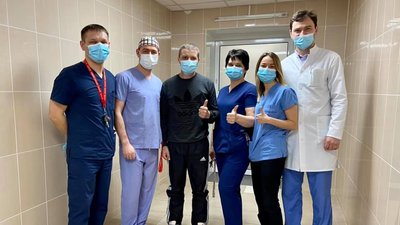 Львівські лікарі прооперували 39-річного чоловіка із тромбом та пухлиною Львівські лікарі прооперували 39-річного чоловіка із тромбом та пухлиною