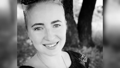 У Глухові попрощаються із загиблими військовими Катериною Ющенко та Олександром Жуком У Глухові попрощаються із загиблими військовими Катериною Ющенко та Олександром Жуком