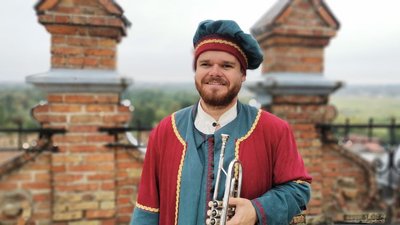 Гра в "квача" для підтримки ЗСУ: луцький кликун збирає кошти на зарядні станції для військових Гра в "квача" для підтримки ЗСУ: луцький кликун збирає кошти на зарядні станції для військових