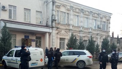 Мінування будівлі суду в Миколаєві. Поліцейські перевірили інформацію