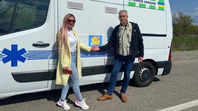 Швидка допомога, опікунство, рієлтор для переселенців — п’ять історій про єдність українців під час війни Швидка допомога, опікунство, рієлтор для переселенців — п’ять історій про єдність українців під час війни
