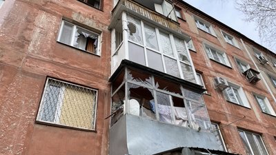 Херсон, обстріли, багатоповерхівка