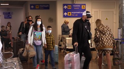 У Миколаївському аеропорту проводять ПЛР-тестування пасажирів У Миколаївському аеропорту проводять ПЛР-тестування пасажирів