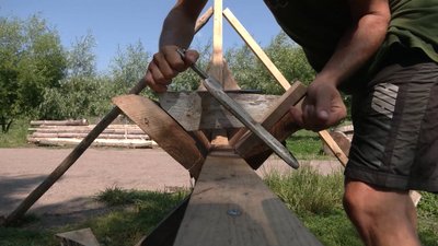 Зменшена копія: у Рівному на Оствиці споруджують вітрильний човен вікінгів Зменшена копія: у Рівному на Оствиці споруджують вітрильний човен вікінгів