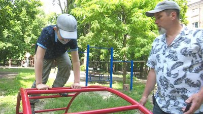 Кожну третю неділю червня в Україні відзначають день батька Кожну третю неділю червня в Україні відзначають день батька