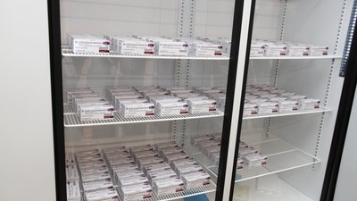 На Полтавщину доставили нову партію вакцини від коронавірусу На Полтавщину доставили нову партію вакцини від коронавірусу