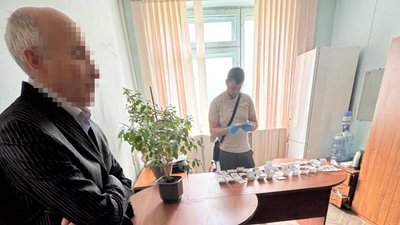 хабар в 100 тисяч одеса