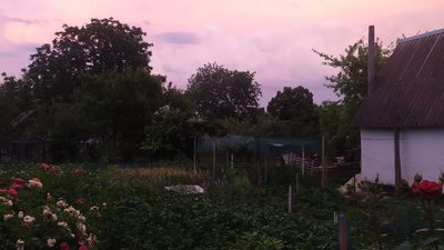 "Сонечко, ми з тобою тепер удвох": історія сестер з Краснограда, чиї батьки загинули у власному будинку від ракети РФ "Сонечко, ми з тобою тепер удвох": історія сестер з Краснограда, чиї батьки загинули у власному будинку від ракети РФ