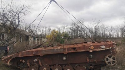 Міноборони розчищає території України від спаленої російської техніки
