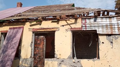 На Чернігівщині відбудовують шкільну їдальню, яка була зруйнована під час бойових дій На Чернігівщині відбудовують шкільну їдальню, яка була зруйнована під час бойових дій