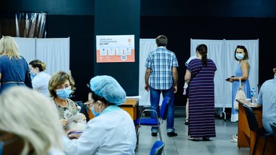 Кількість вакцинованих на Одещині перетнула позначку в 200 тисяч людей Кількість вакцинованих на Одещині перетнула позначку в 200 тисяч людей