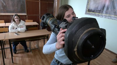 У навчальному центрі 100-ї бригади в Луцьку стартував курс підготовки з володіння зброєю