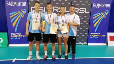 Миколаївці зібрали комплект нагород на чемпіонаті України з бадмінтону Миколаївці зібрали комплект нагород на чемпіонаті України з бадмінтону