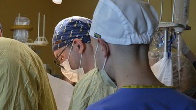 "Було дуже гучно". Львівські хірурги оперували дітей під звуки вибухів