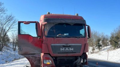 На Тернопільщині сталася ДТП: зіштовхнулися три автівки На Тернопільщині сталася ДТП: зіштовхнулися три автівки