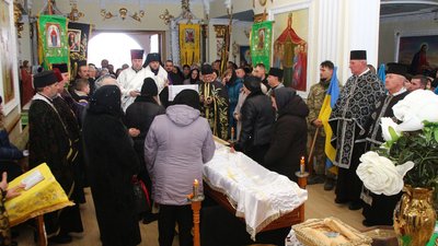 У громаді на Тернопільщині попрощалися із загиблим бійцем Василем Бабінцем У громаді на Тернопільщині попрощалися із загиблим бійцем Василем Бабінцем
