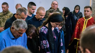Прийшли попрощатися рідні та друзі