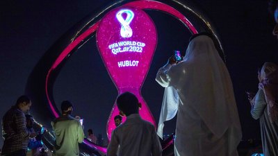 Організатори футбольного ЧС-2022 в Катарі запрошують групи вболівальників на турнір в обмін на схвальні відгуки