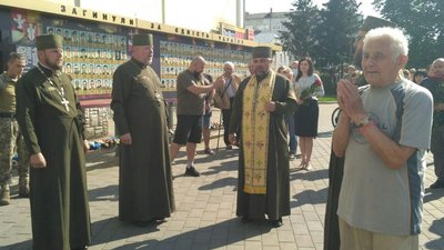 "Вантаж 200" у Луцьку. Волиняни прощаються із загиблим бійцем "Вантаж 200" у Луцьку. Волиняни прощаються із загиблим бійцем
