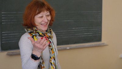 Викладачі-волонтери займаються з дітьми-переселенцями. Фоторепортаж зі школи мистецтв на Львівщині Викладачі-волонтери займаються з дітьми-переселенцями. Фоторепортаж зі школи мистецтв на Львівщині