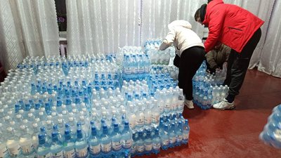 Вода, привезена для жителів Кременеччини Вода, привезена для жителів Кременеччини