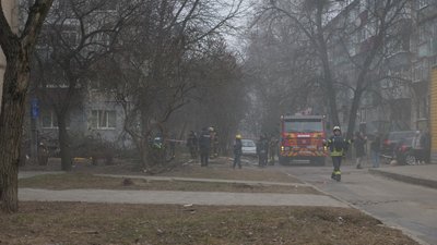 В сумську п’ятиповерхівку влучив російський безпілотник — в якому стані будинок В сумську п’ятиповерхівку влучив російський безпілотник — в якому стані будинок