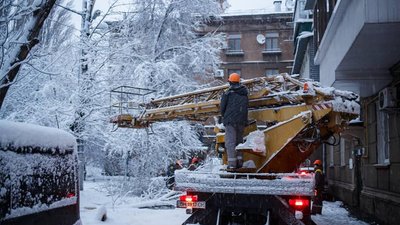 В Одеській області через снігопад знеструмленими залишаються 74 населені пункти