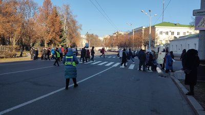 У Полтаві протест проти забудовника: люди перекрили рух транспорту в центрі