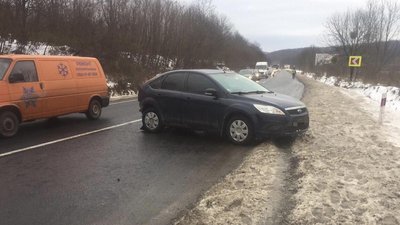 Внаслідок ДТП на Мукачівщині травмовані двоє неповнолітніх Внаслідок ДТП на Мукачівщині травмовані двоє неповнолітніх
