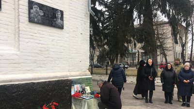 У Лебединській школі відкрили пам'ятну дошку загиблому військовому Богдану Богданову