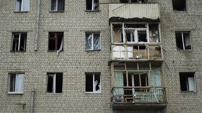 "Кричу: дістаньте мене, я жива", — врятована після потрапляння ракети в будинок у Харкові "Кричу: дістаньте мене, я жива", — врятована після потрапляння ракети в будинок у Харкові