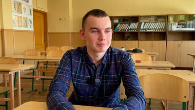 Випускник з Прилук Микола Романенко Випускник з Прилук Микола Романенко