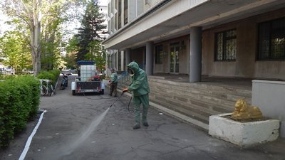 На Херсонщині за добу рятувальники обробили понад 130 соціальних об'єктів На Херсонщині за добу рятувальники обробили понад 130 соціальних об'єктів