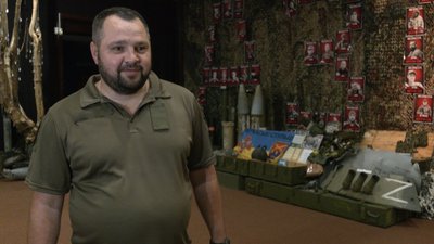Штраф у місячну зарплатню: як у Черкасах вперше підняли синьо-жовтий стяг Штраф у місячну зарплатню: як у Черкасах вперше підняли синьо-жовтий стяг