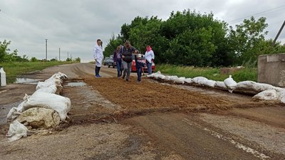 Без дезінфекції не пропускають. У Кропивницькому районі через випадок чуми працює блокпост Без дезінфекції не пропускають. У Кропивницькому районі через випадок чуми працює блокпост