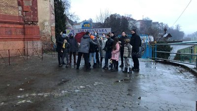 Близько 400 підписів зібрали в Ужгороді для збереження дитячої вузькоколійки Близько 400 підписів зібрали в Ужгороді для збереження дитячої вузькоколійки