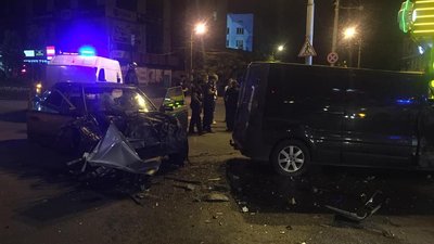 ДТП у центрі Рівного: "важких" травмованих не було – рятувальники ДТП у центрі Рівного: "важких" травмованих не було – рятувальники