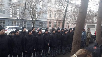 Мешканці Одеси та учні Військово-Морського ліцею вшанували пам’ять Героїв Крут Мешканці Одеси та учні Військово-Морського ліцею вшанували пам’ять Героїв Крут