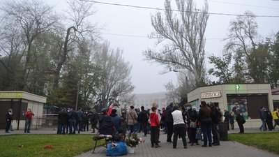 Пускають по двоє та в масках: як проходять роковини 2 травня Одесі Пускають по двоє та в масках: як проходять роковини 2 травня Одесі