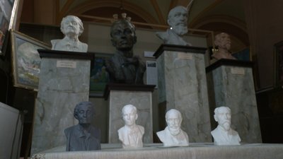 Доступне візуальне мистецтво. У Франківську два музеї отримали копії експонатів для людей із вадами зору Доступне візуальне мистецтво. У Франківську два музеї отримали копії експонатів для людей із вадами зору