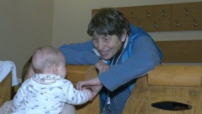 Лариса Лабарткава волонтерить та допомагає дітям Лариса Лабарткава волонтерить та допомагає дітям