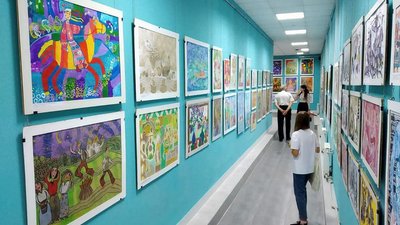 У Херсоні до Дня Незалежності відкрилась виставка дитячої творчості "Дивосвіт" У Херсоні до Дня Незалежності відкрилась виставка дитячої творчості "Дивосвіт"
