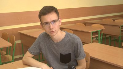 Випускник з Хмельницького набрав по 200 балів на ЗНО з фізики та математики