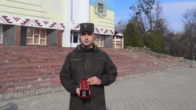 Зеленський відвідав Охтирку на Сумщині та вручив відзнаку міста-героя Зеленський відвідав Охтирку на Сумщині та вручив відзнаку міста-героя